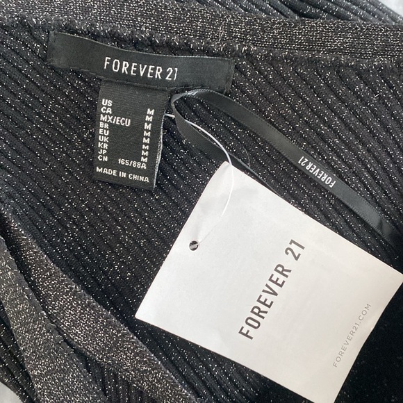 Forever 21 Black Gold Accent Halter Tank - Picture 4 of 6